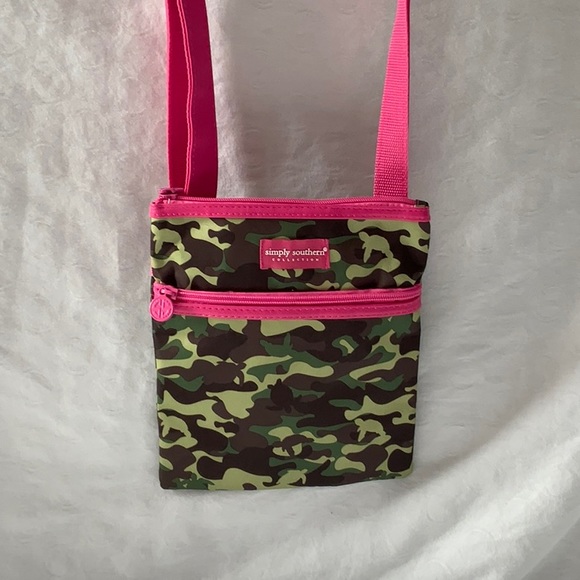 Simply Southern Handbags - Simple’s Southern Collection TURTLE CAMO Print Crossbody NWOT 100% Clean 2pocket